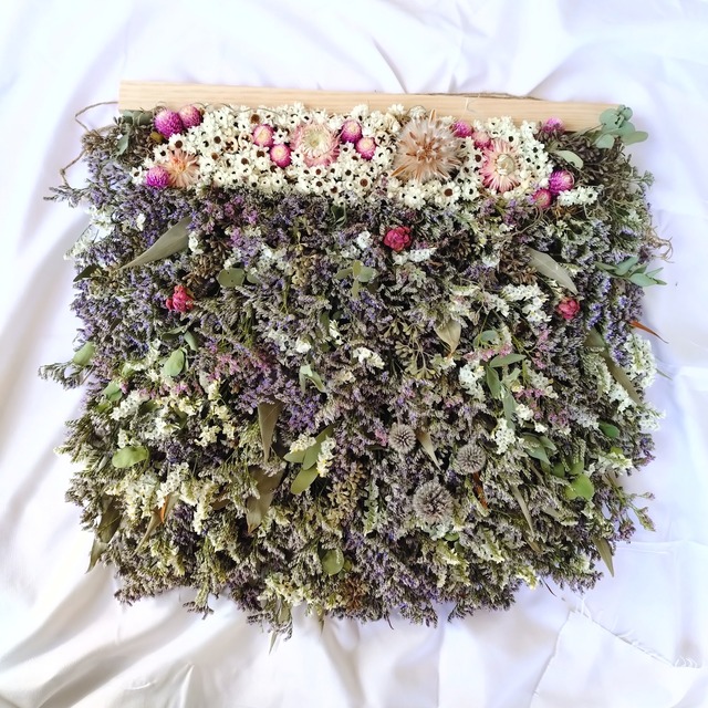 アンモビュームとブルーファンタジーのドライフラワータペストリー