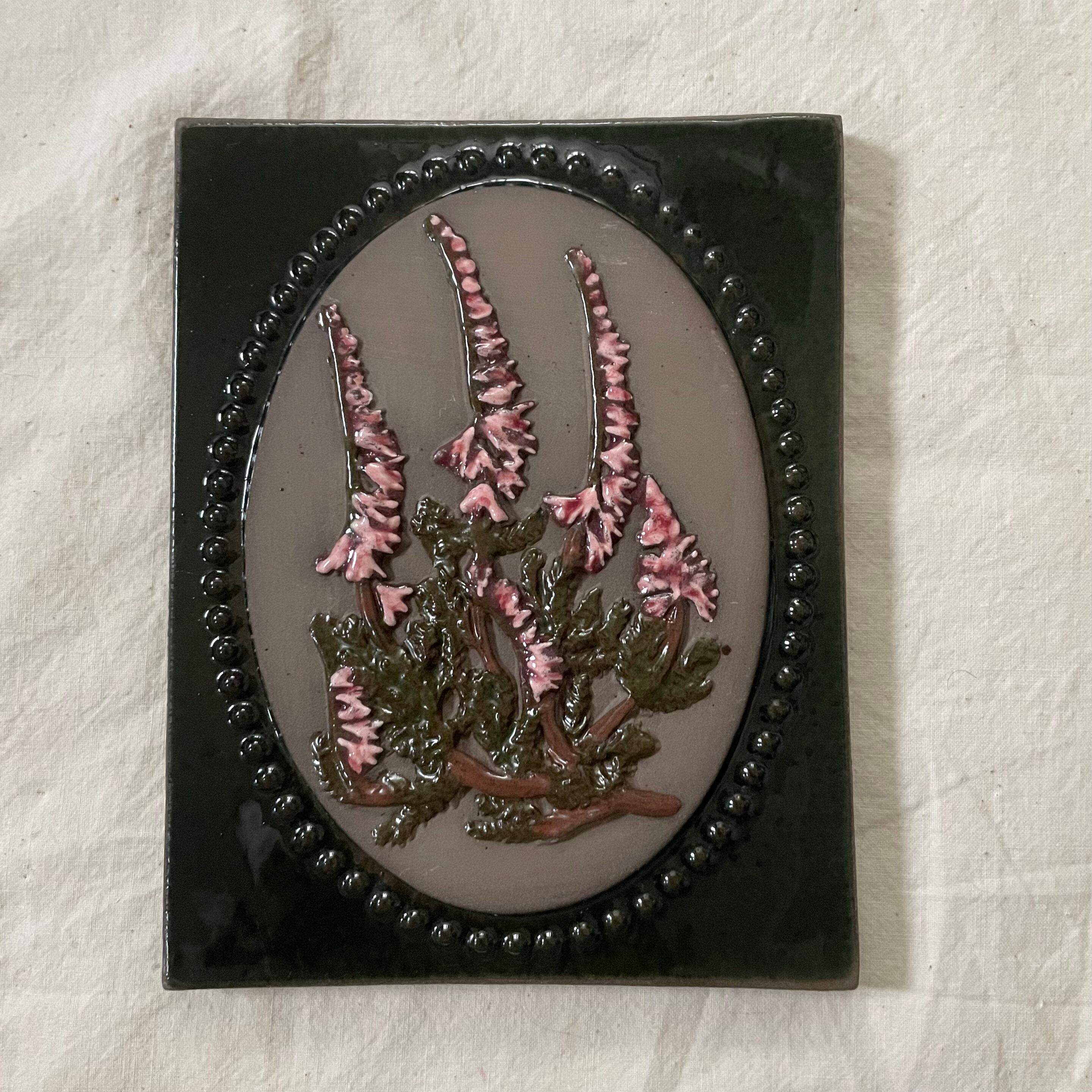 JIEのピンクの花の陶板