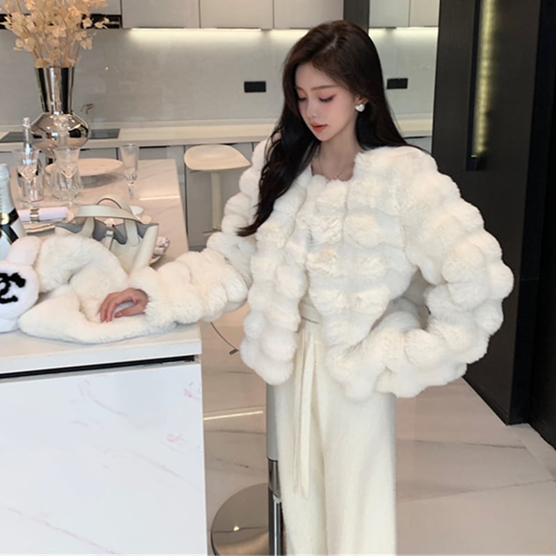アウター ふわふわ ファッション合わせやすい 暖かい 優しい フェイクファー コート ホワイト | DressZone powered by BASE