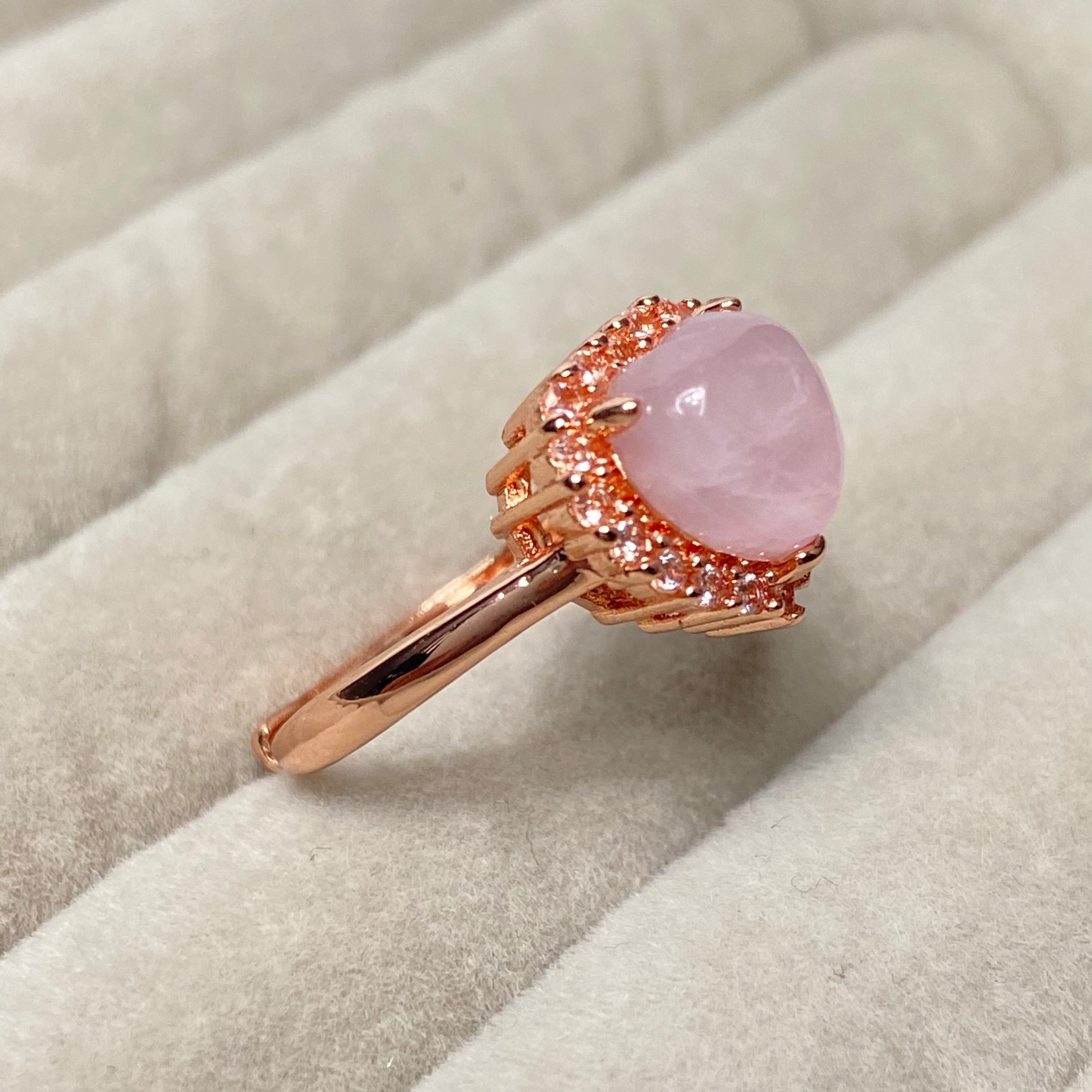 けいこ！最高級モアサナイト　ローズモチーフリング モアサナイト K10 サニー リング