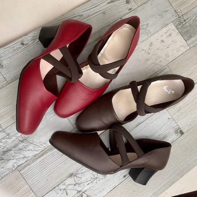 クロスストレッチパンプス