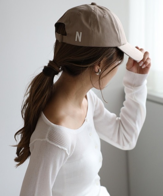 バック刺繍ロゴキャップ