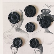 フランス 1900s 幾何学の黒花とgalalithe製ボタンセットb アンティーク