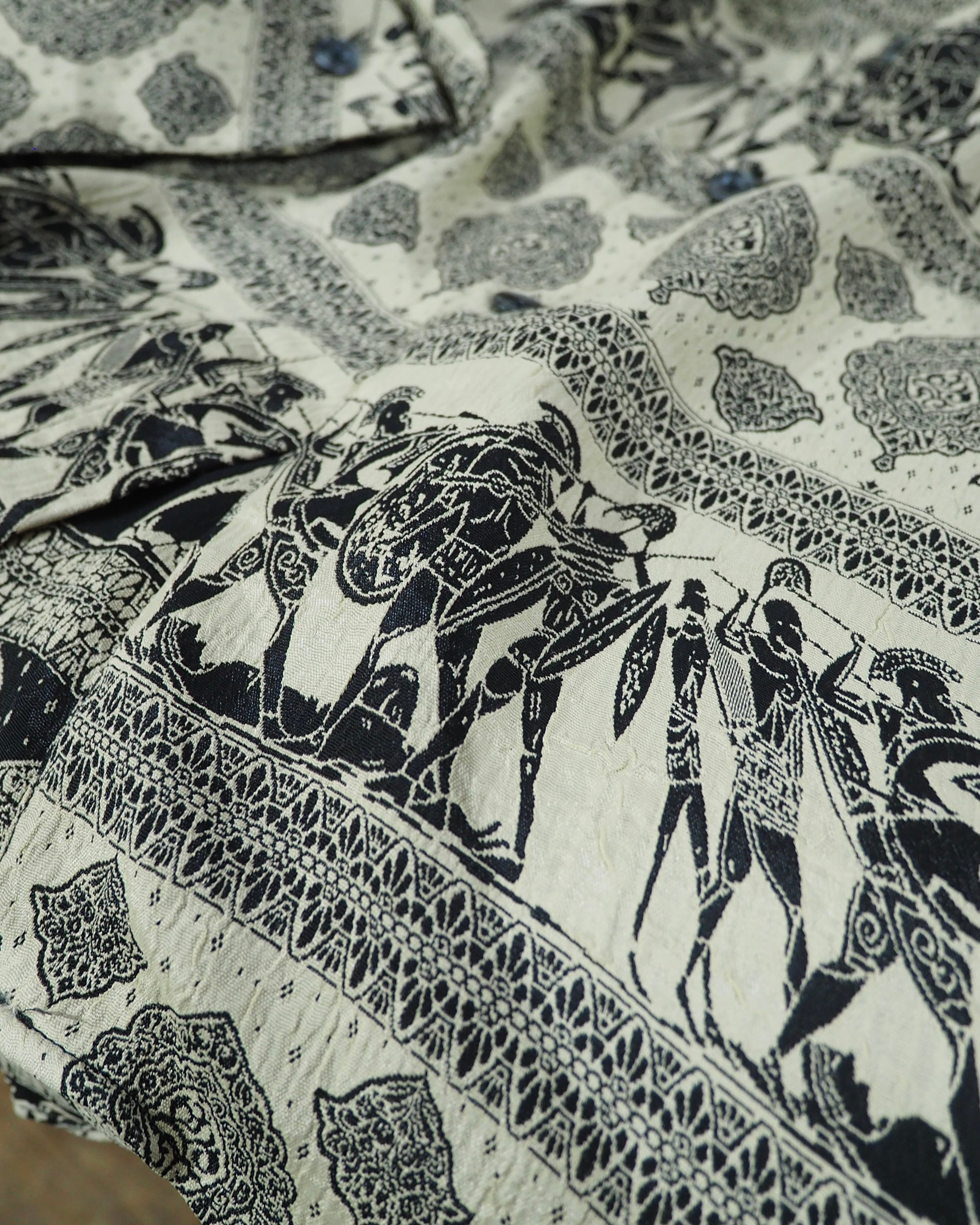 1990s " GOOUCH- Phiz " Soldier × Geometric pattern Embossed vintage Drape loose shirt