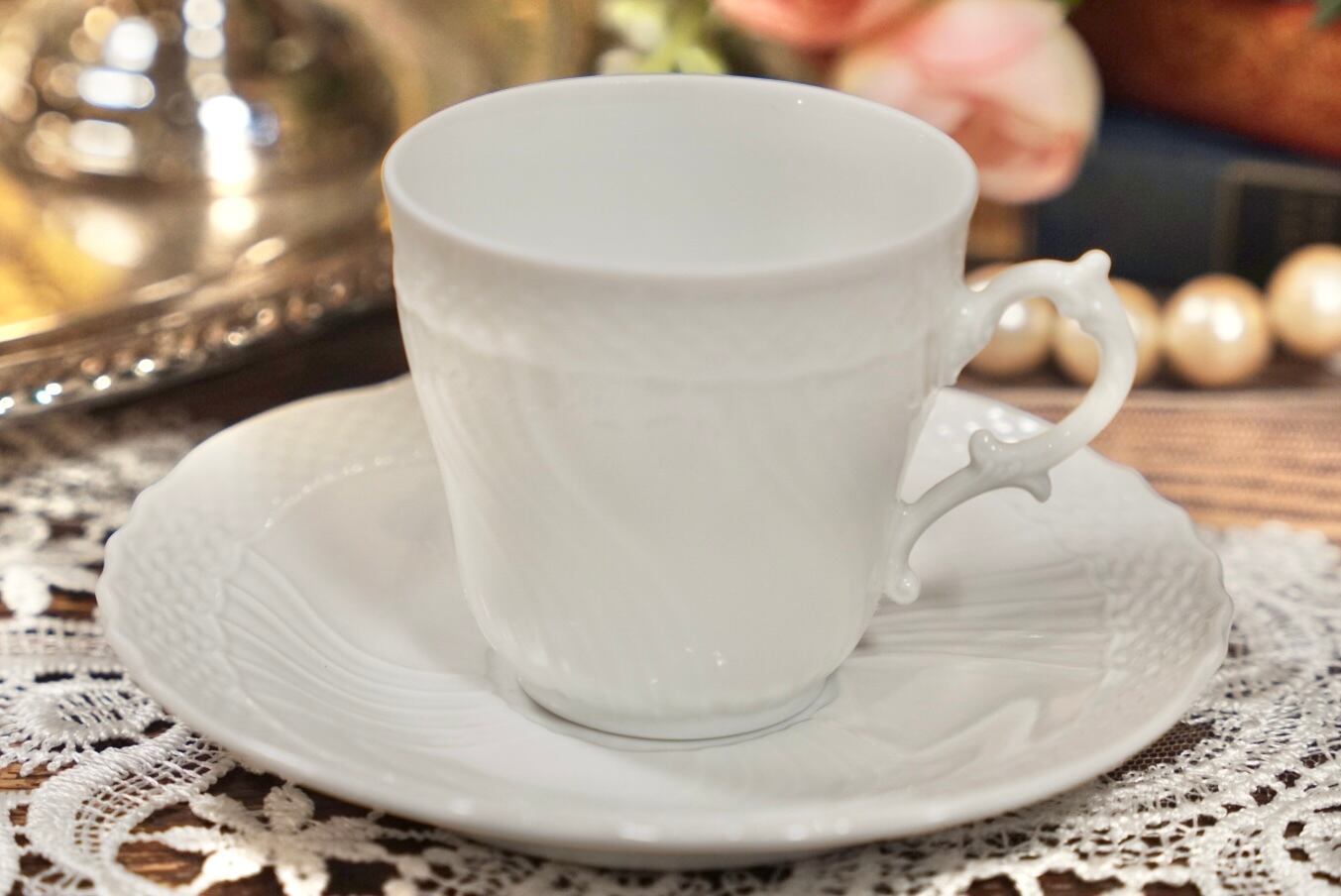 Royal Albert】ロイヤルアルバート プチポワン ティーカップ＆ソーサー