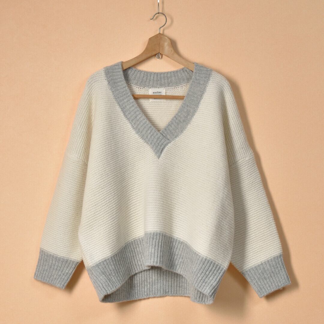 atelier naruse アトリエナルセ ウールVネックニット・オフホワイト レトロなデザインを現代的にアレンジしたニット【送料無料】