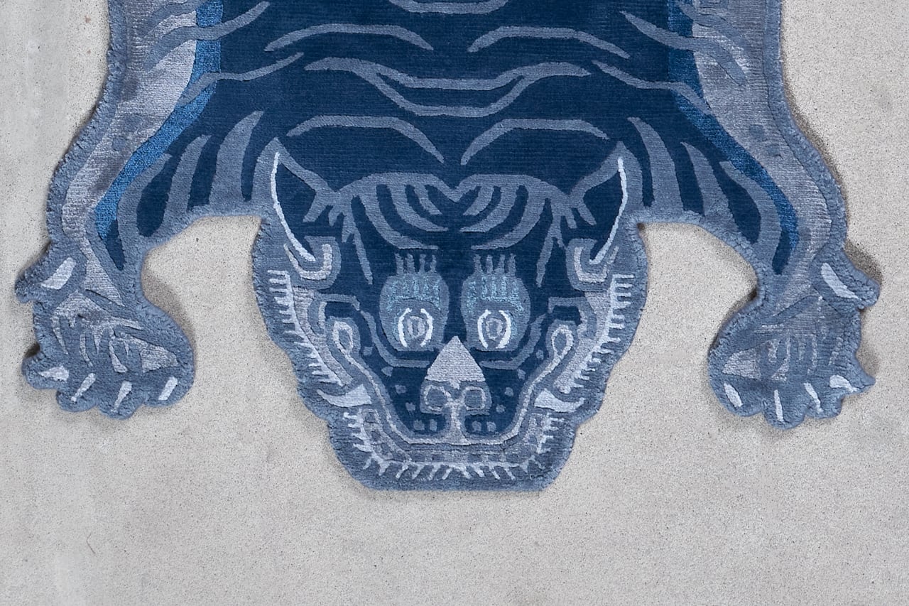 【最終値下げ】チベタンタイガーラグ　Mサイズ　シルク Tibetan Tiger Rug 《Mサイズ•シルク209》チベタンタイガーラグ