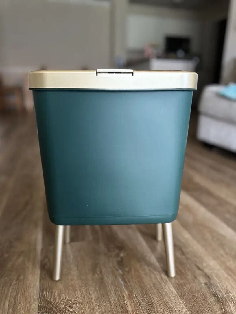 ゴミ箱 大容量 15L 脚付き ブラケット付き 蓋つき 長方形 シンプル スタイリッシュ 3色 グリーン 15リットル ゴミ箱 蓋付き 脚付き ゴールド 3色 ホワイト グリーン