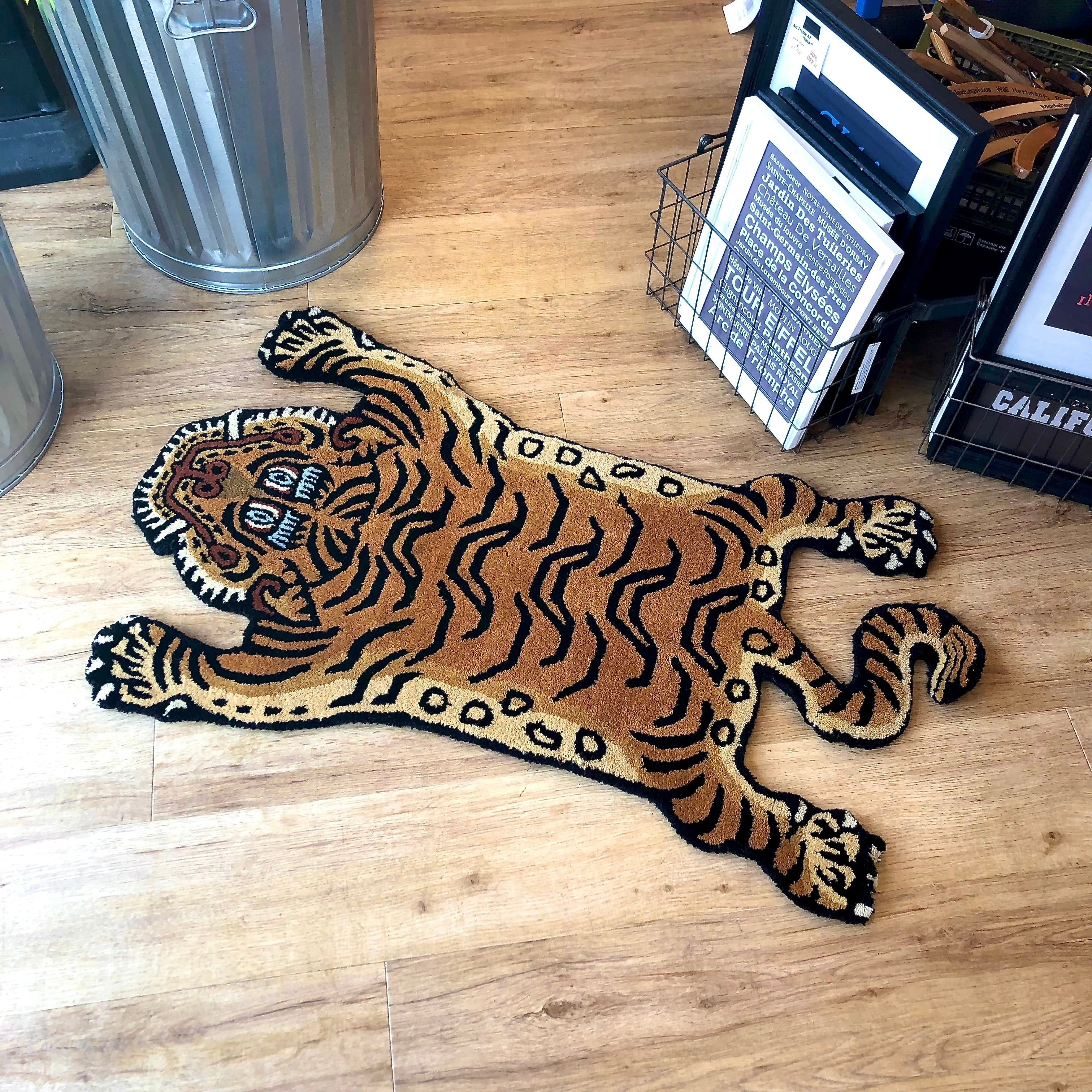 Tibetan Tiger Rug 〈S〉 | Transit. JAMESYAMA-TERRACE
