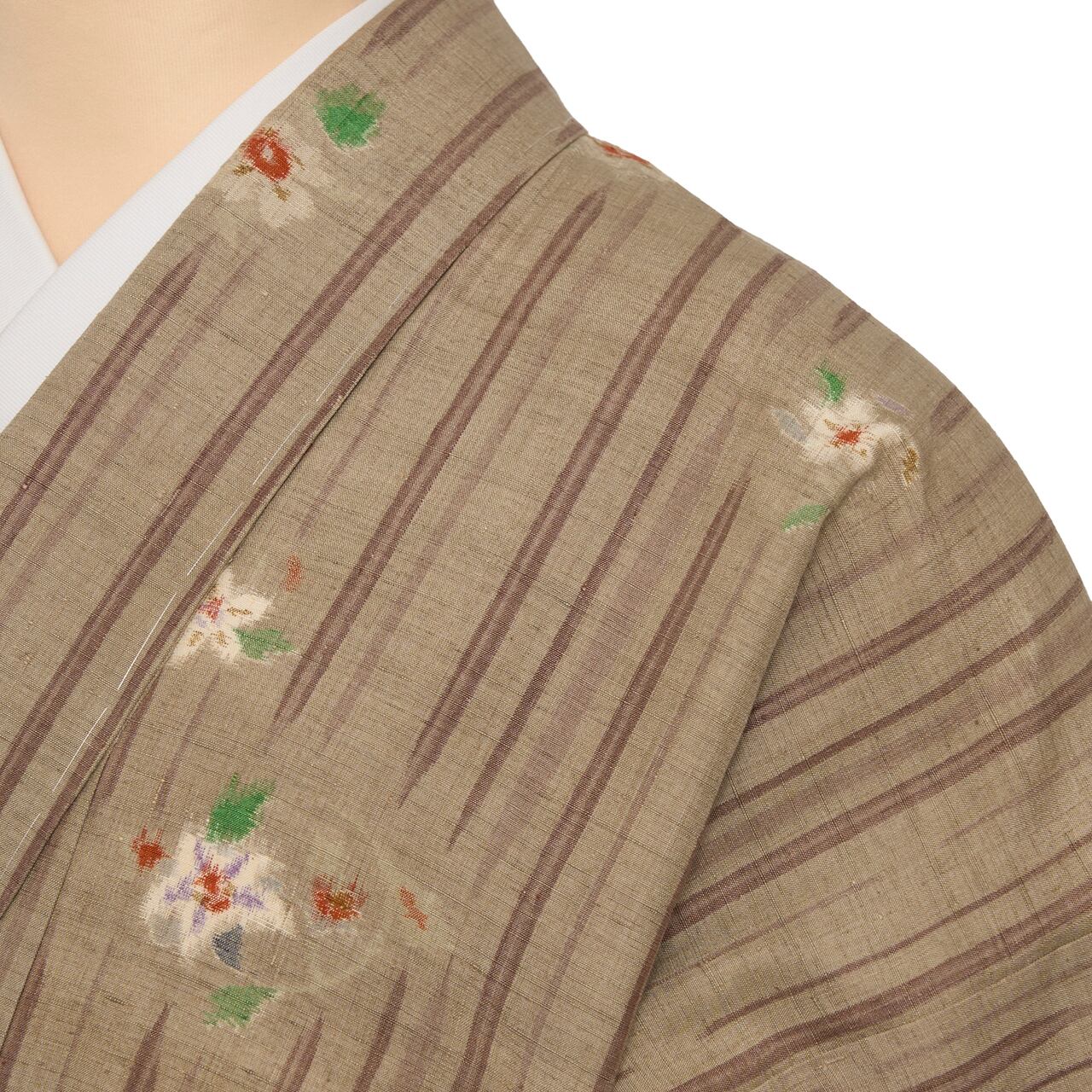 袷着物　小紋 刺繍　松坂屋謹製 松坂屋染織名作展 「越後つむぎ絣」 縞に花の絣 紬袷着物【お仕立て