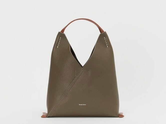 Hender Scheme” triangle bag taupe” | Lapel online store