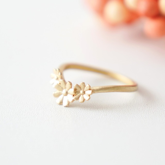 【秋の桜】コスモスの花冠リング/ ゴールド ホーニング加工《送料無料》