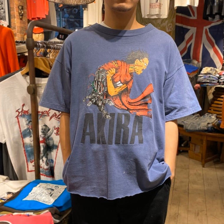 s FASHION VICTIM "AKIRA" T shirt   What’z up powered by BASE