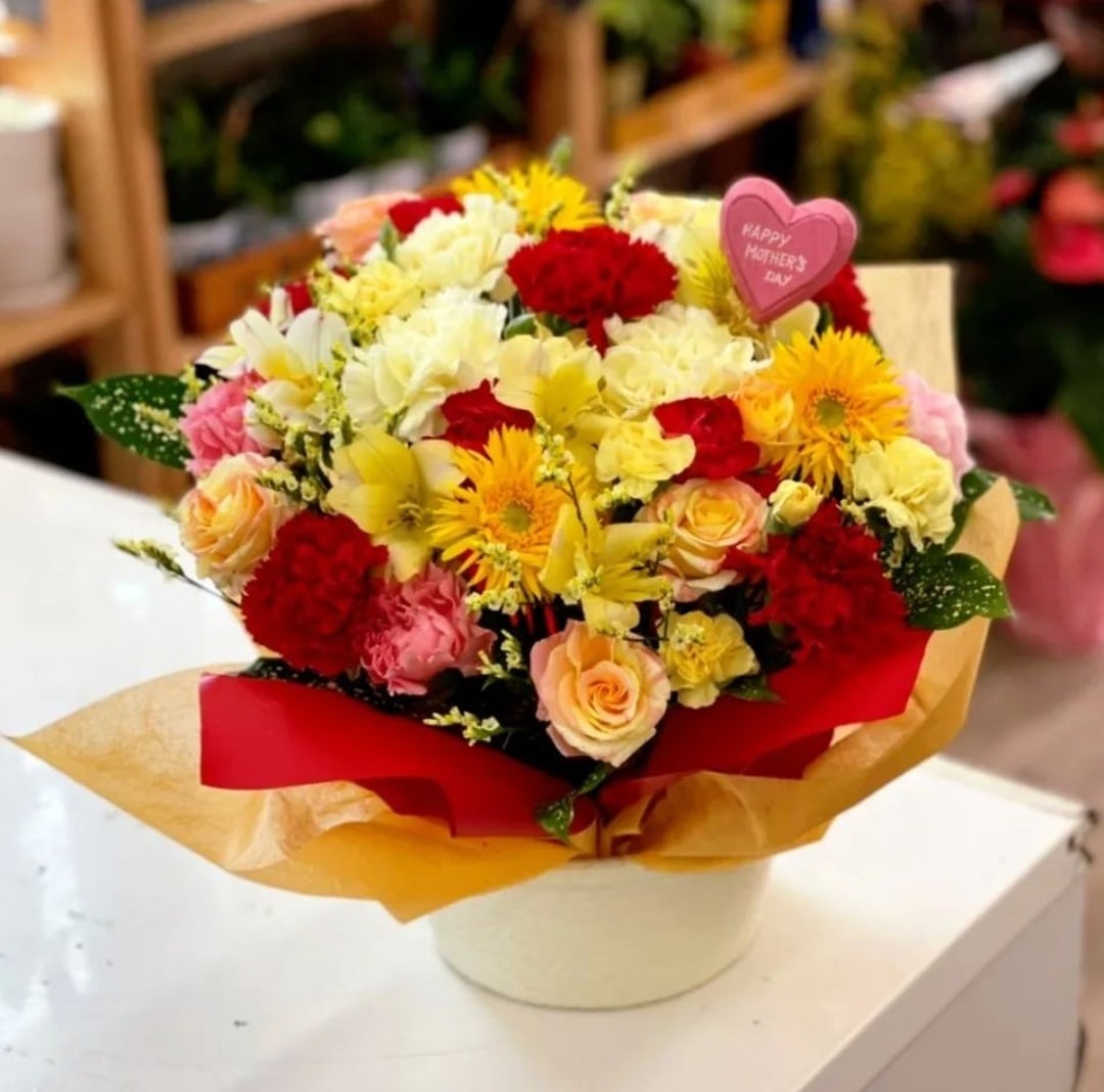 母の日 おまかせアレンジ | 花助｜高槻のフラワーショップ 花助です