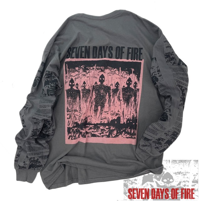 「 THE SEVEN DAYS OF FIRE 」 「Giant God Warriors 」袖総柄プリント　バックプリント　　長袖Tシャツ　ロンT　g2400-ktn-7days