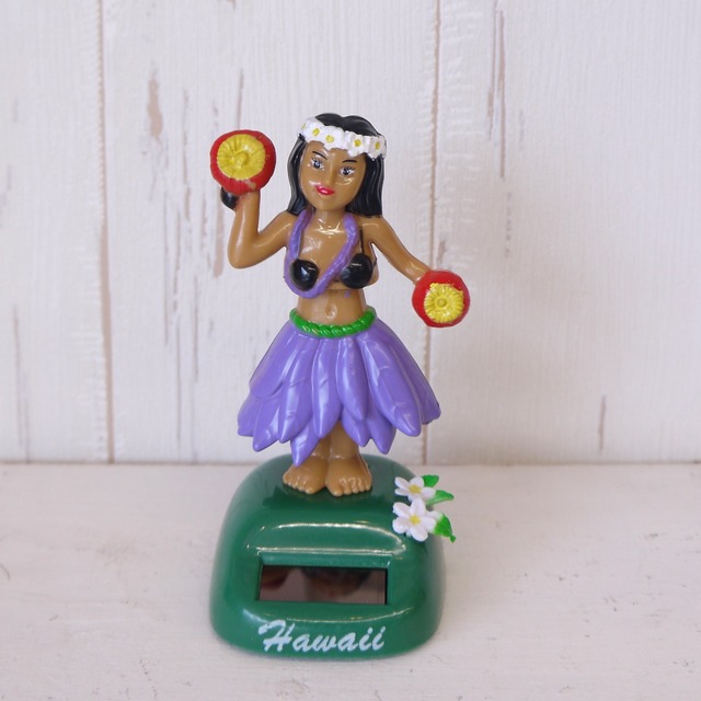 ★ハワイ直輸入★ソーラーフラドール／フラ人形★ユラユラ ダッシュボードドール／ウリウリ タヒチアンガール／パープル／紫＜SRA14＞