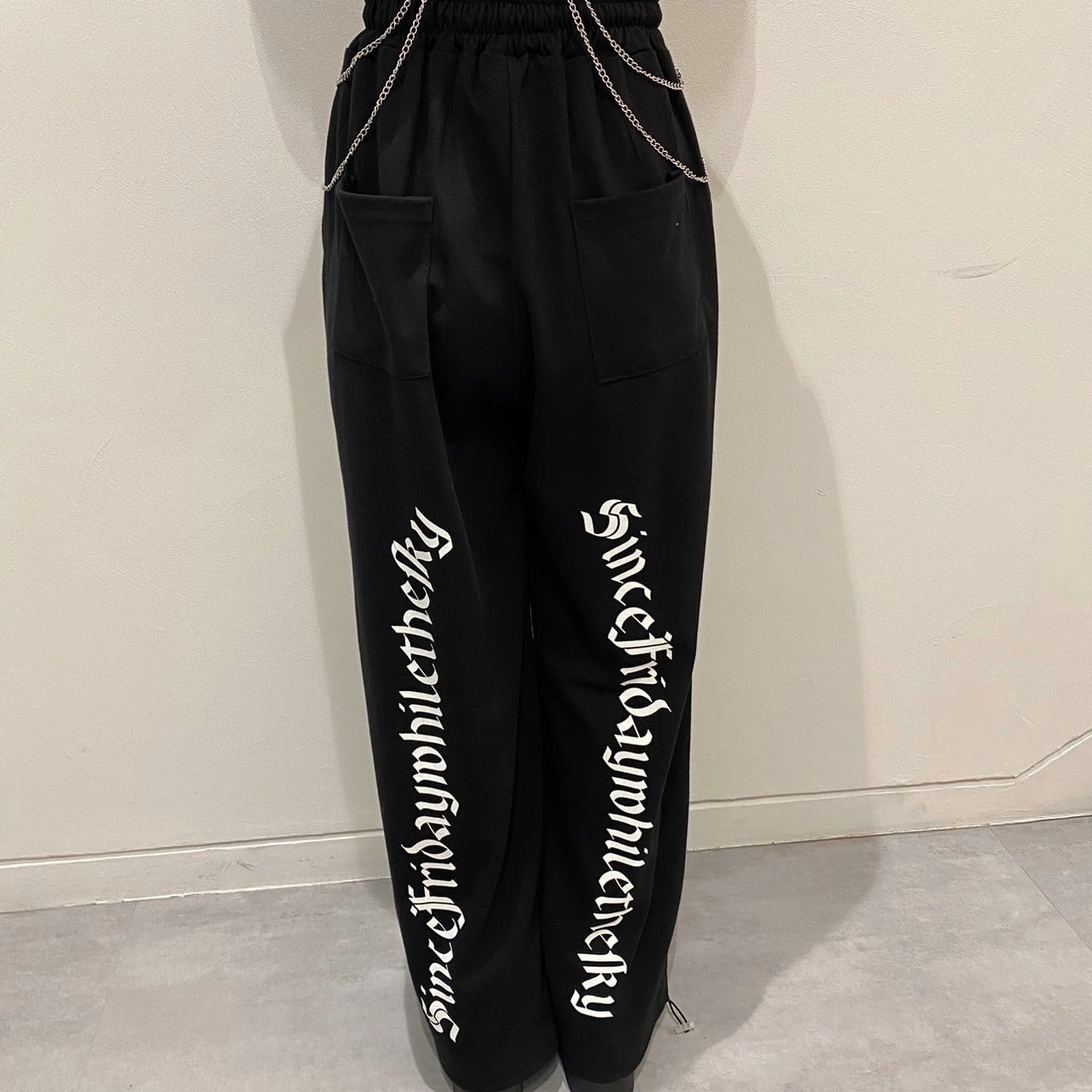 火曜17時まで▷2,739円OFF！】BACK LOGOスウェットパンツ