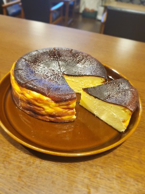 グルテンフリー　バスクチーズケーキ　5号(約15㎝)　他の商品とは一緒にお送りできません。