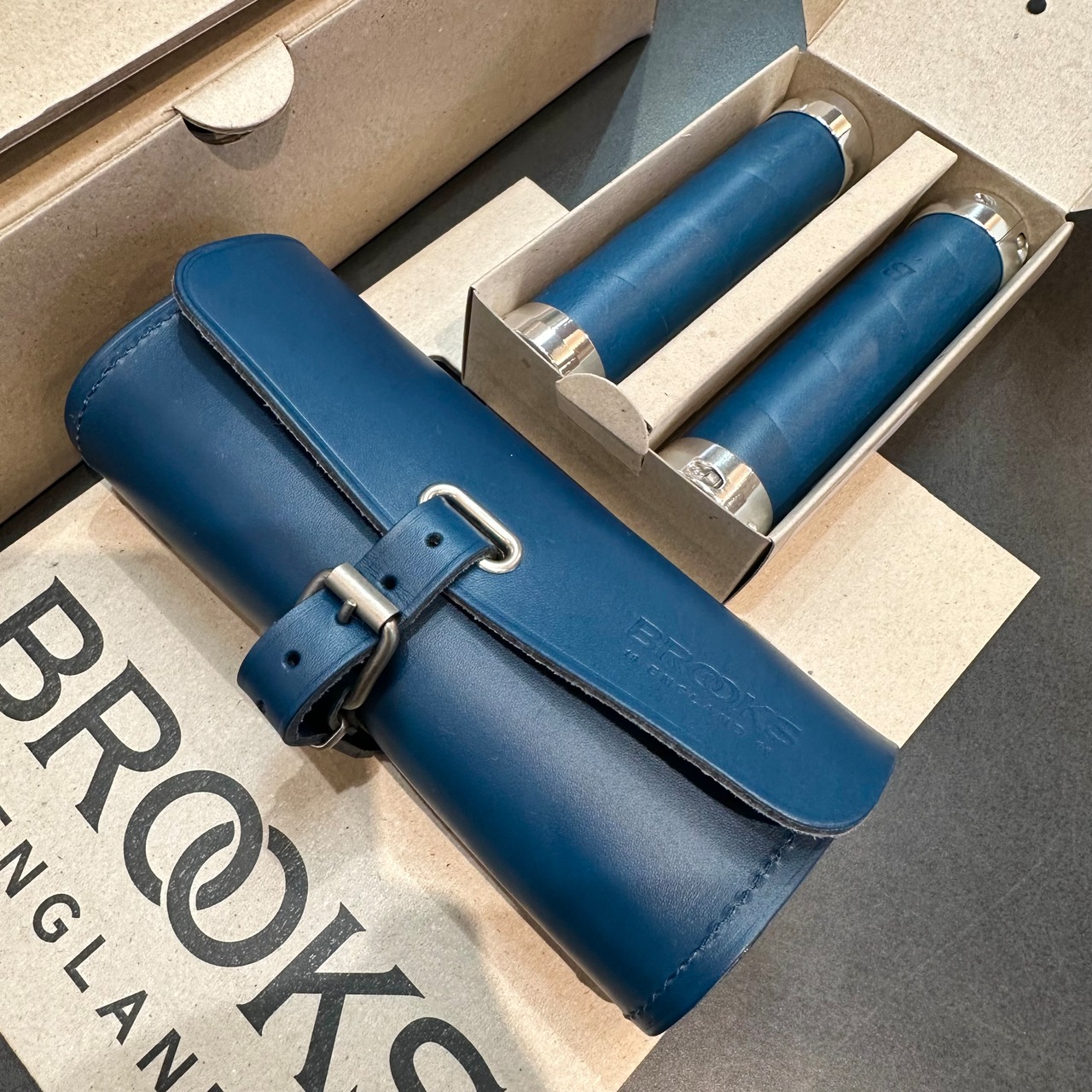 BROOKS Limited Color【TEAL】サドル & グリップ & バッグ のセット