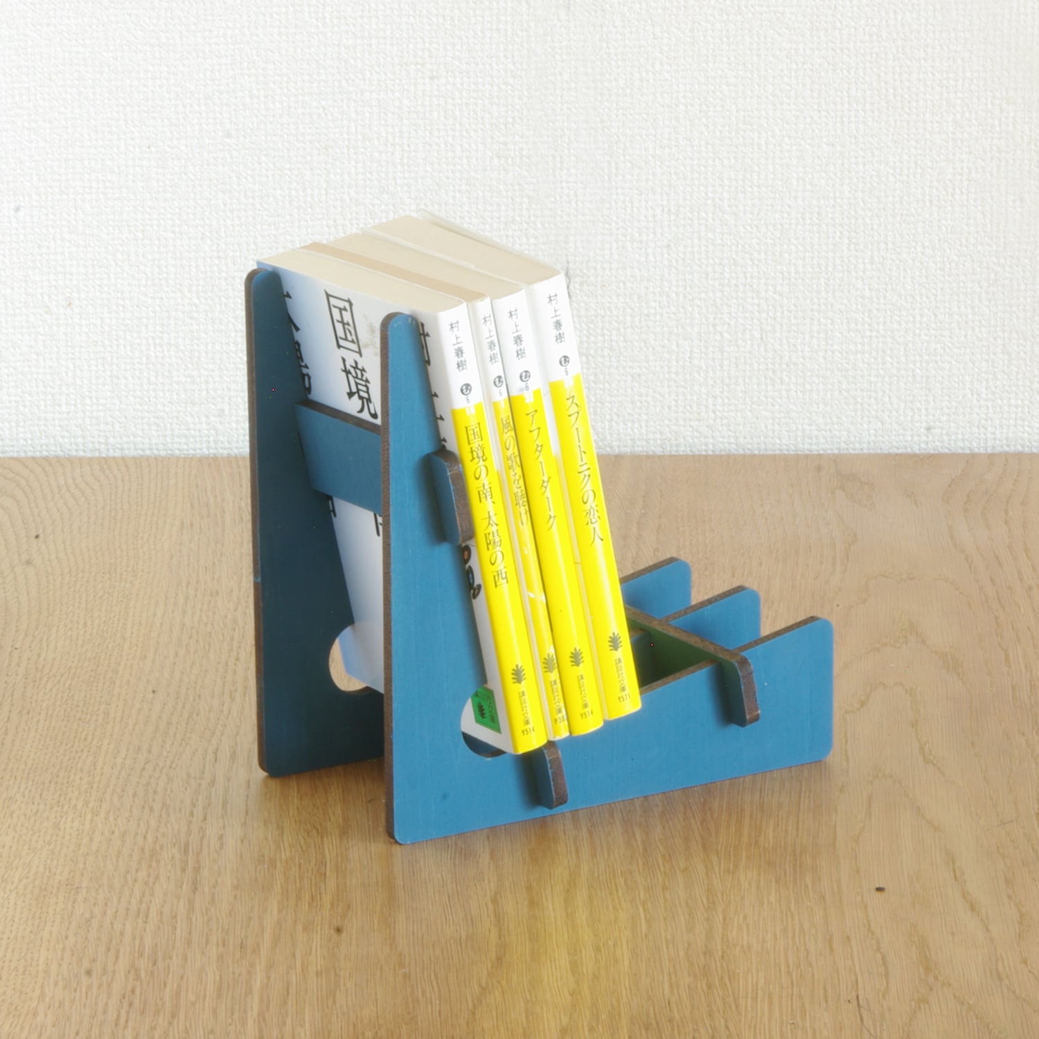 KUMU BookStand】組み立てるブックスタンド／シナ合板 | inahono furniture