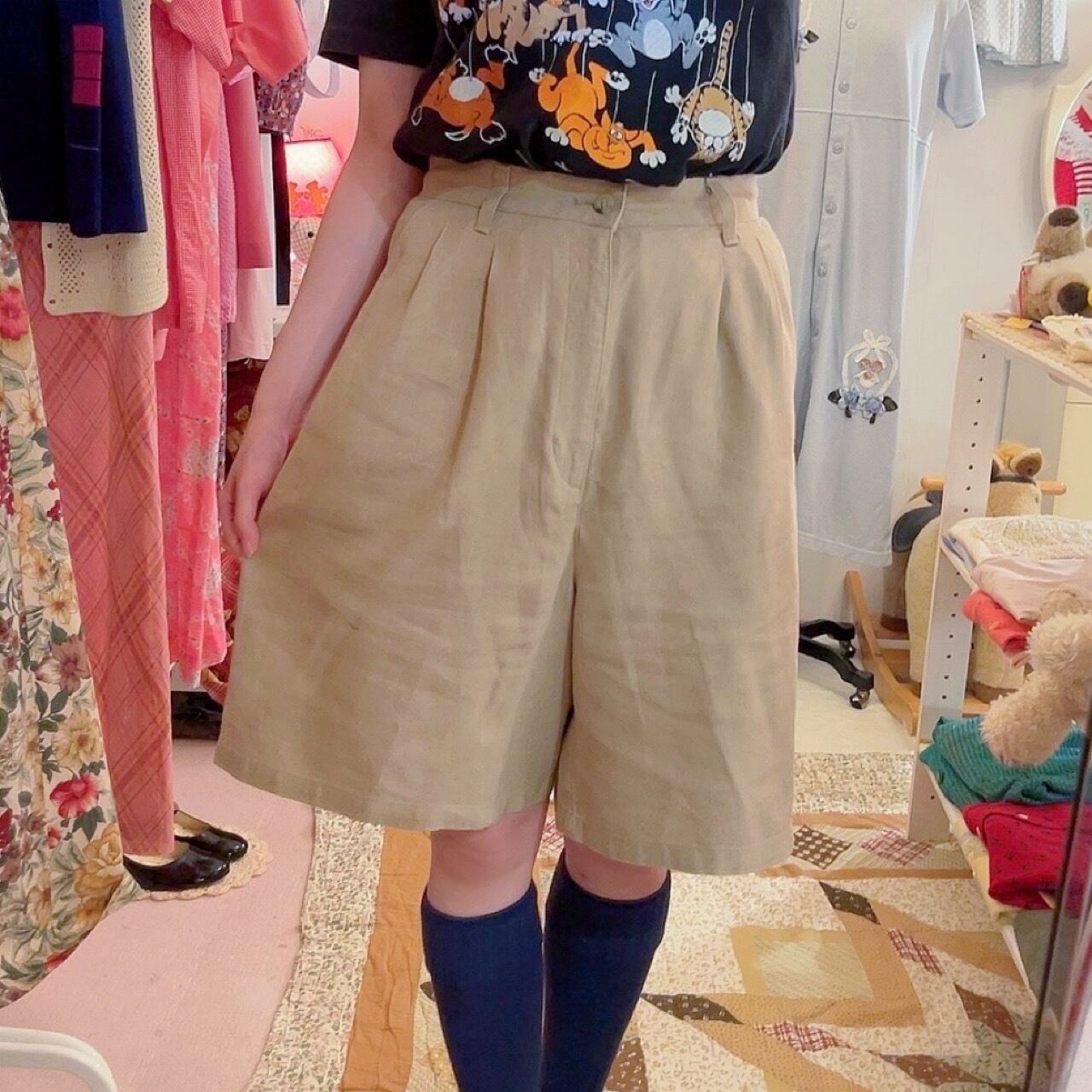 linen beige tuck half pants
