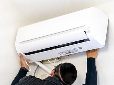 エアコン取付工事【6.3kw以上〜】[配管・ドレンホース4M/プラスチック