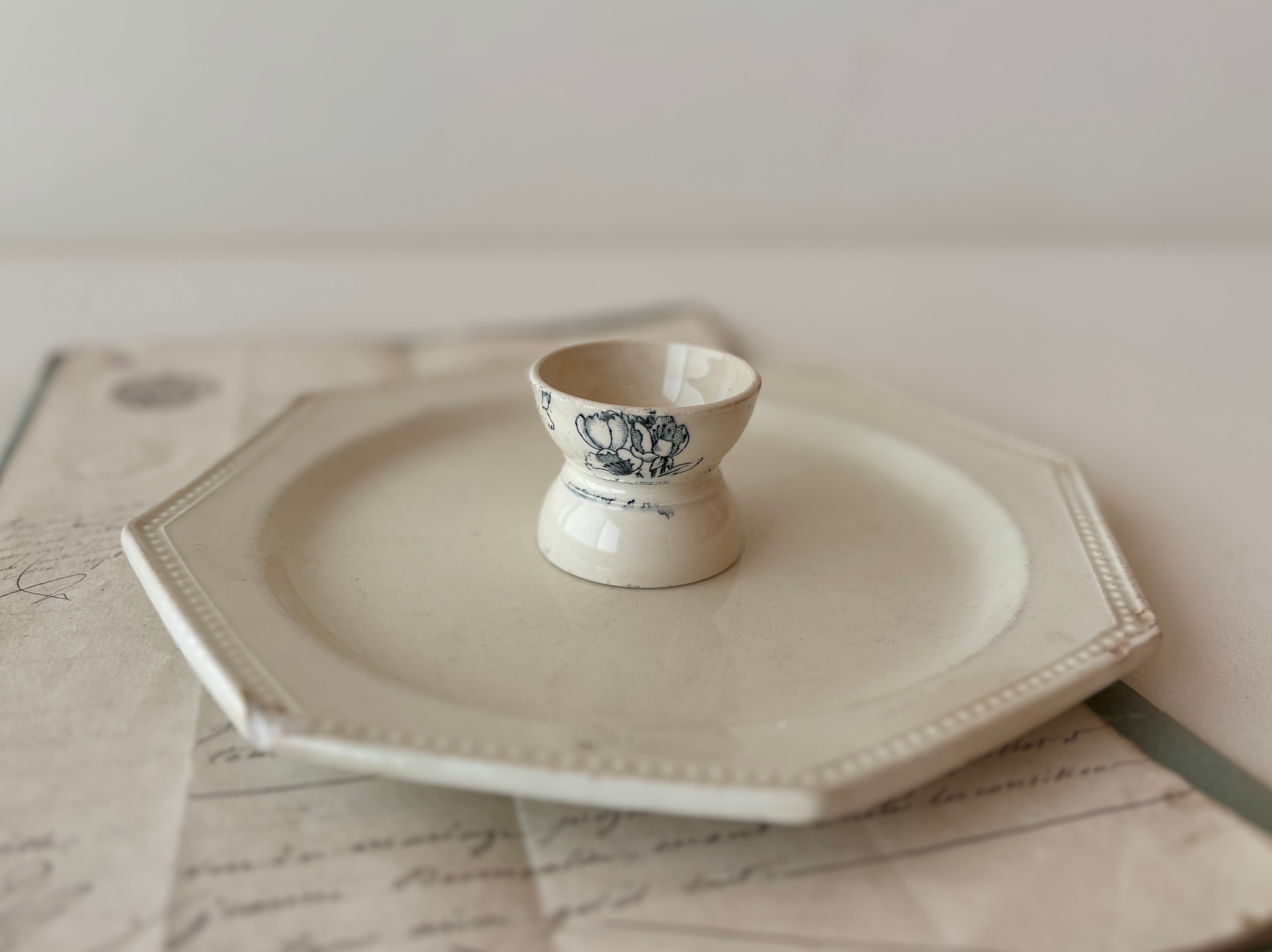 【J】フランスアンティーク コクティエ エッグカップ エッグスタンド 白