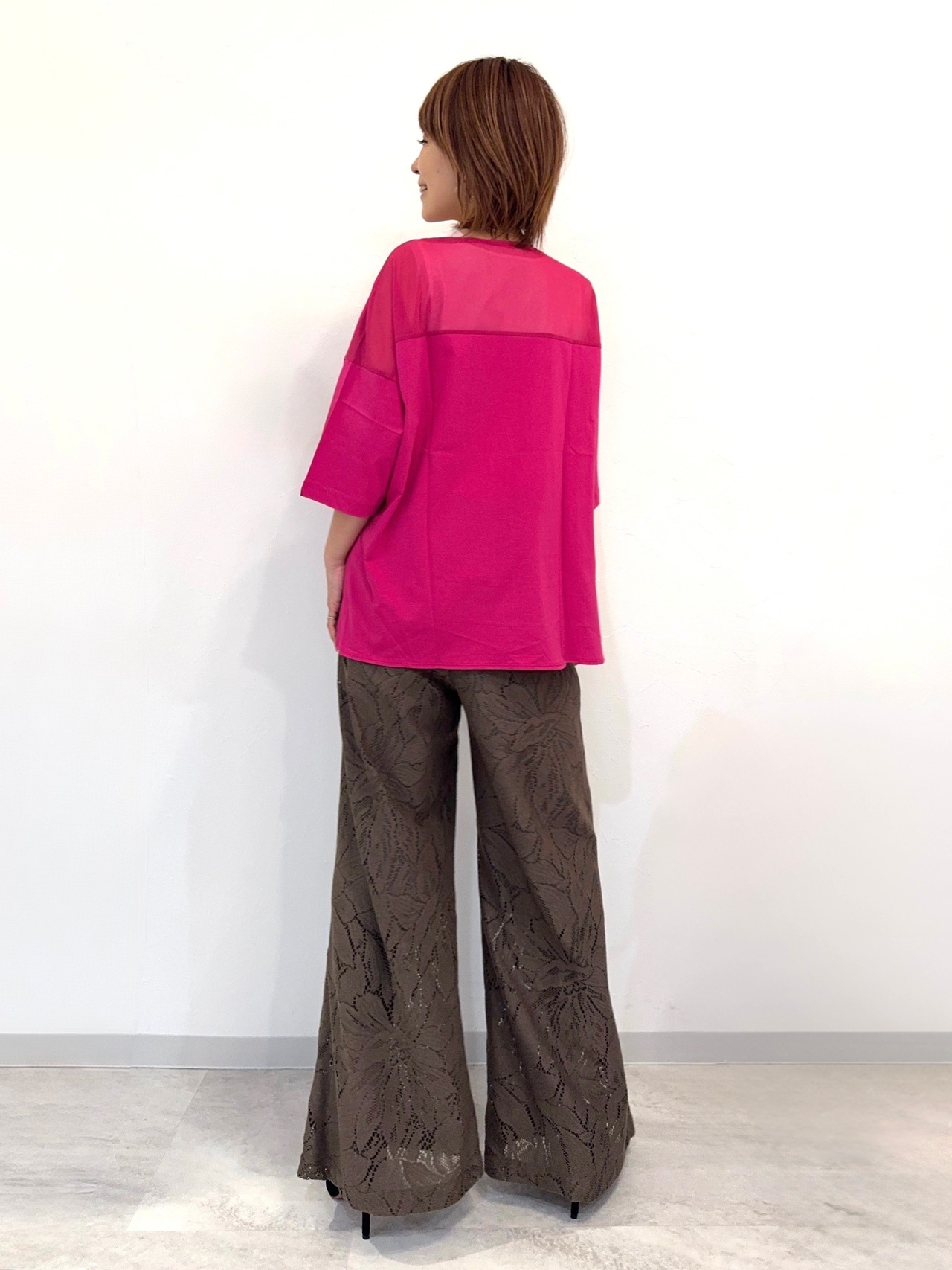 カーテンレースブーツカットパンツ