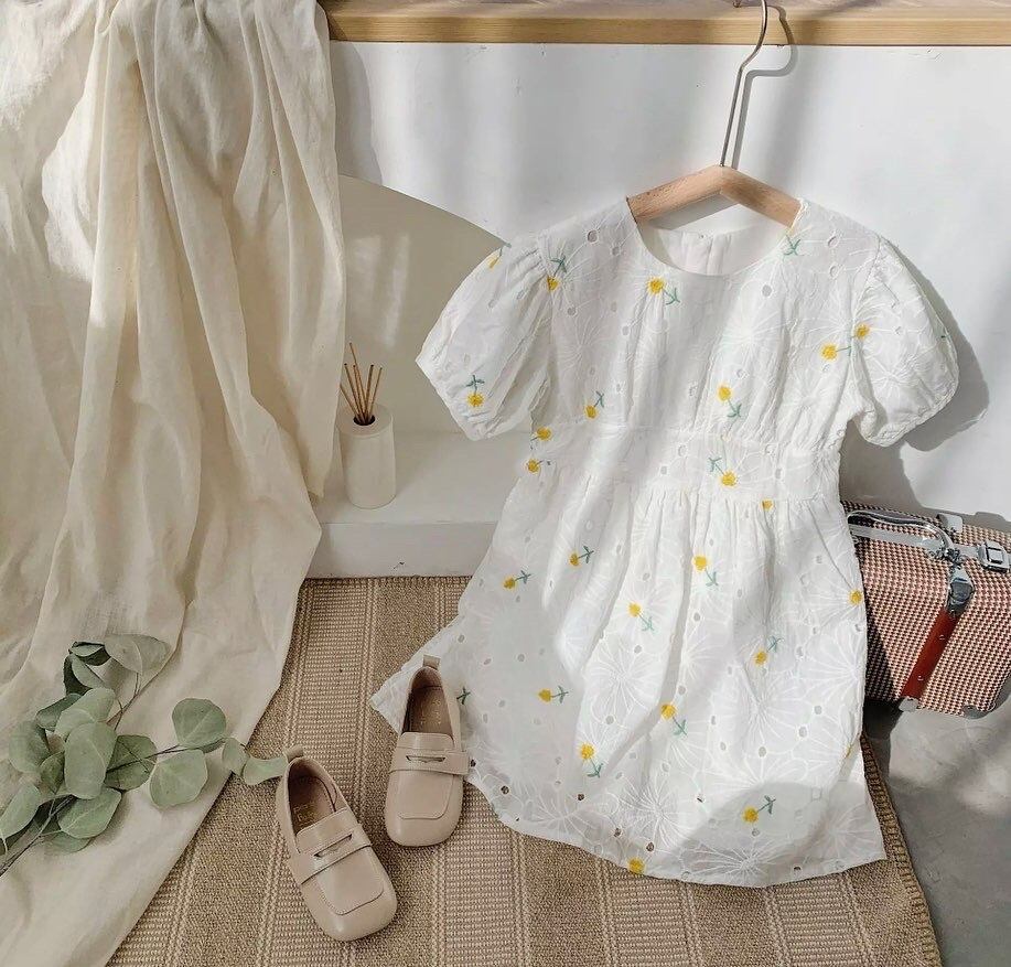 たんぽぽレースワンピース……花柄 フラワー プチプラ ドレス 女の子 ホワイト ナチュラル 海外子供服