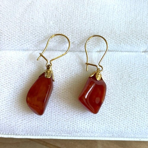 ナチュラル ストーン ピアス