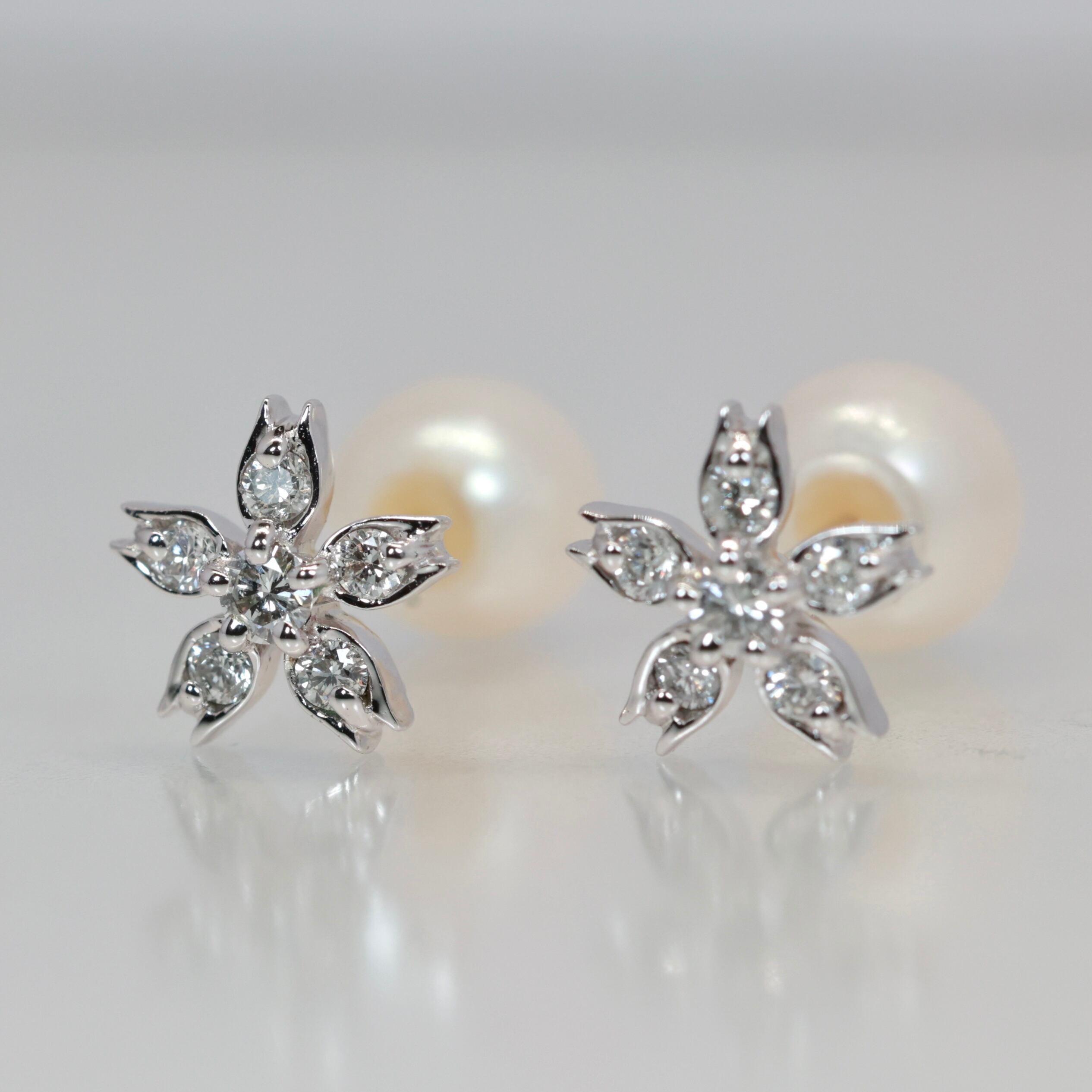 K18 WG ダイヤモンド 0.24ct ピアス さくら モチーフ 桜 ホワイト