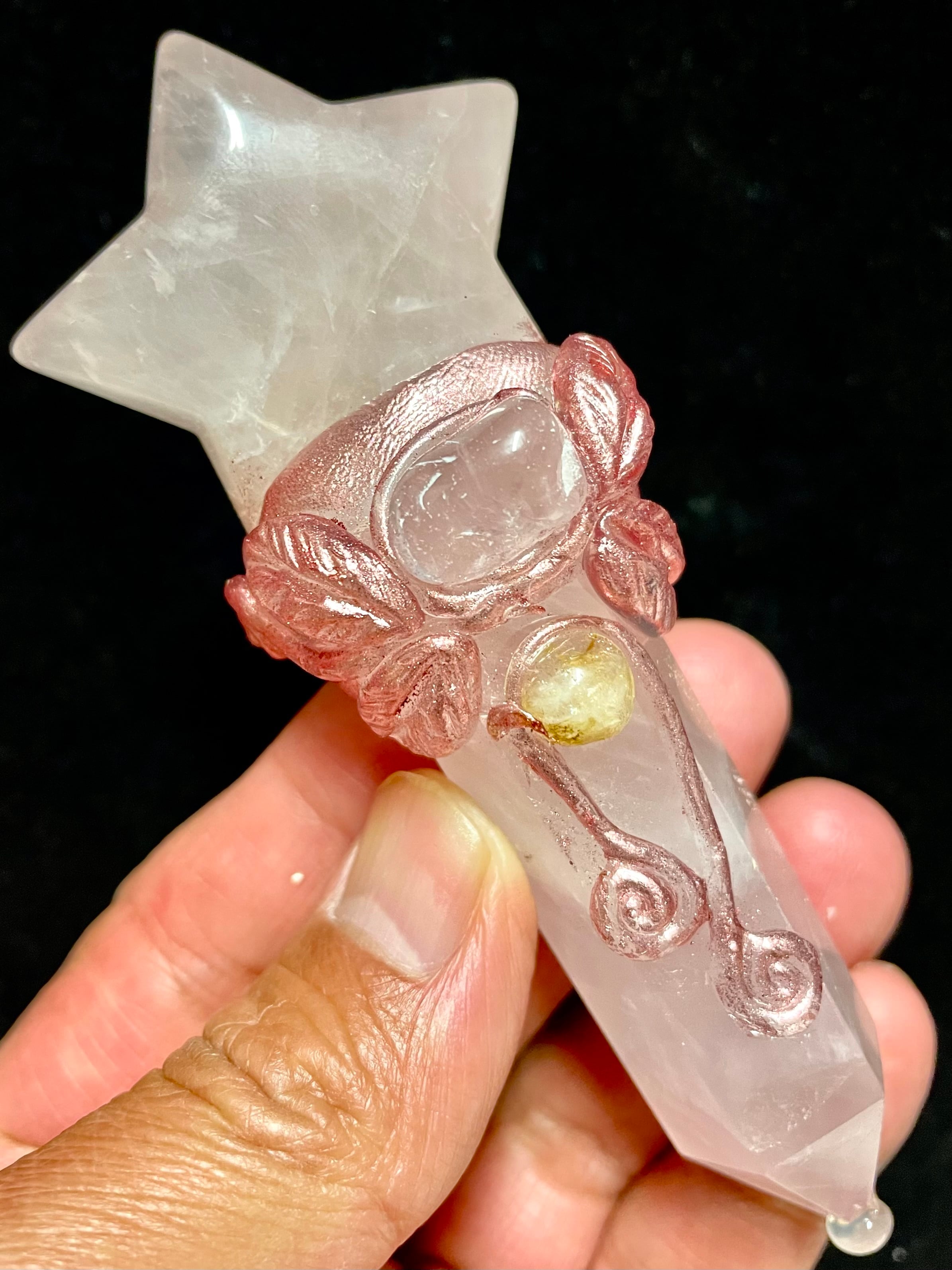 1) 愛と平和のエナジー「スター・ローズクオーツ」クリスタルワンドB(スタンド付き)