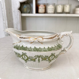 【フランス直輸入】ゴールドリボンやグリーンのガーランドが可愛らしい ヴィンテージ ミルクピッチャー