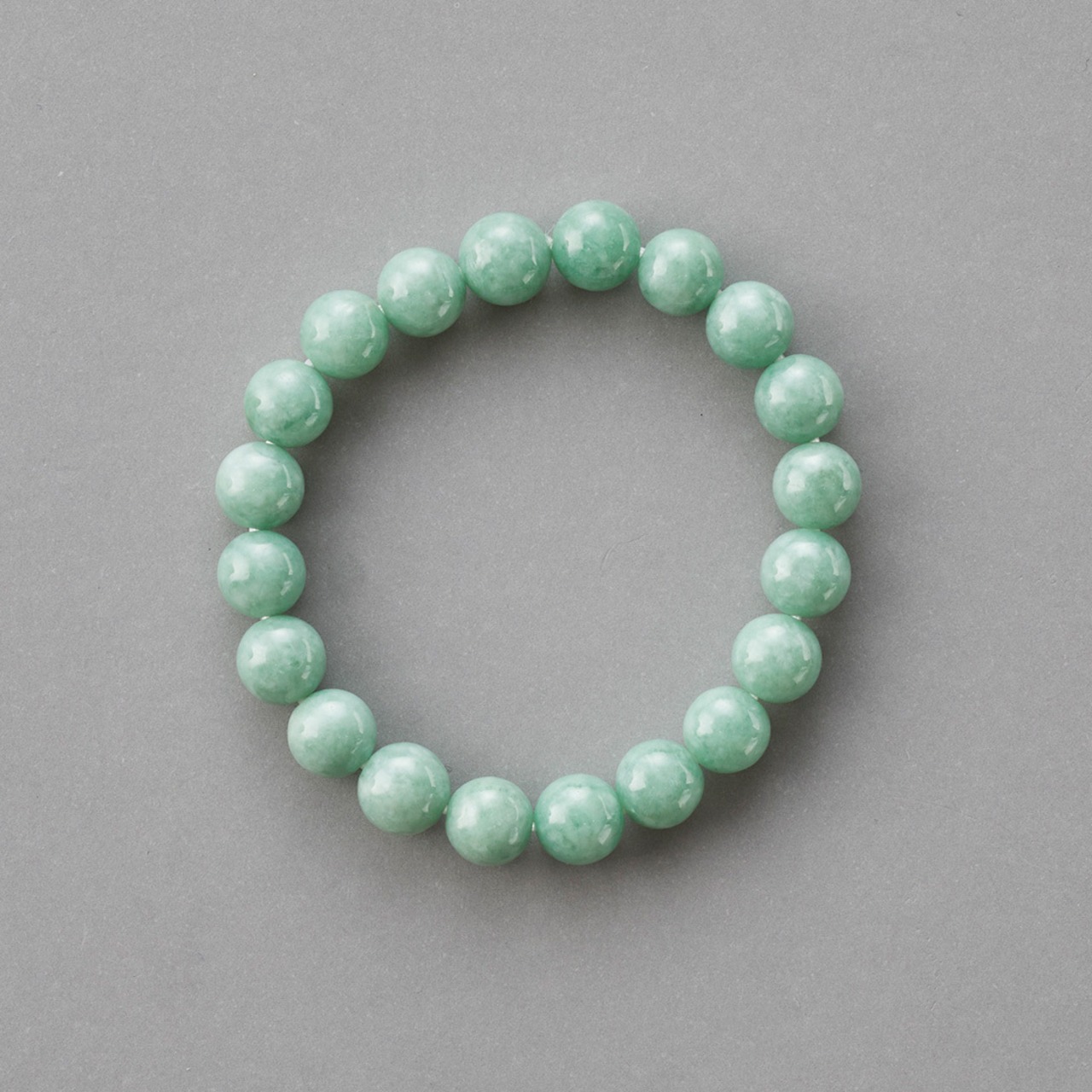 若草グリーンが素敵な翡翠ブレスレット A貨翡翠 jd_br1084