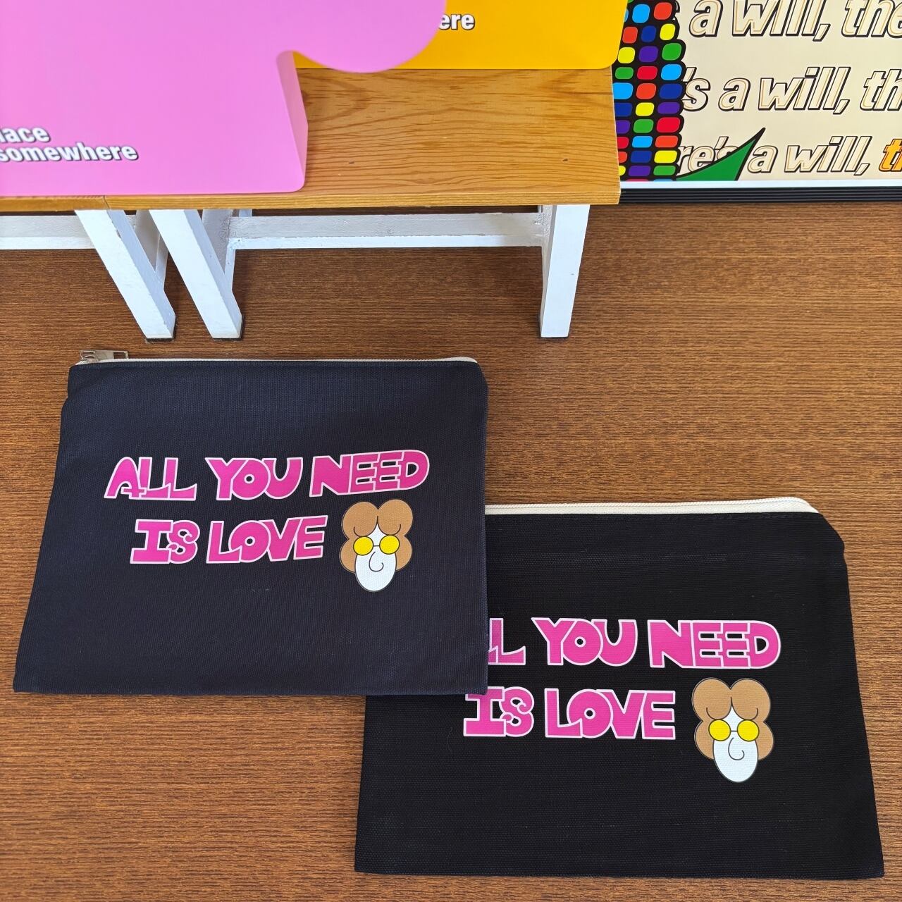 DHD(M)036【キャンパスフラットポーチ（ナイトブラック）　ジョンおじさんⅡ】