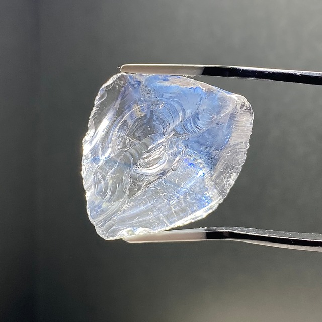 インドネシア産アンダラクリスタル原石 春色バイカラー B