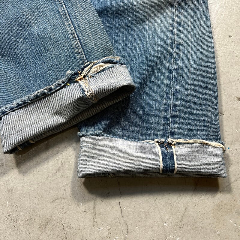 60's LEVI'S リーバイス 501 デニム Big E Vステッチ 刻印16 ウォッチポケット裏耳付き セルヴィッジ ズレカン 足長R  ジャンク リペア ダメージ W31 リペア有 色落ち良好 USA製 希少 ヴィンテージ BA-1692 RM2111H | agito vintage 