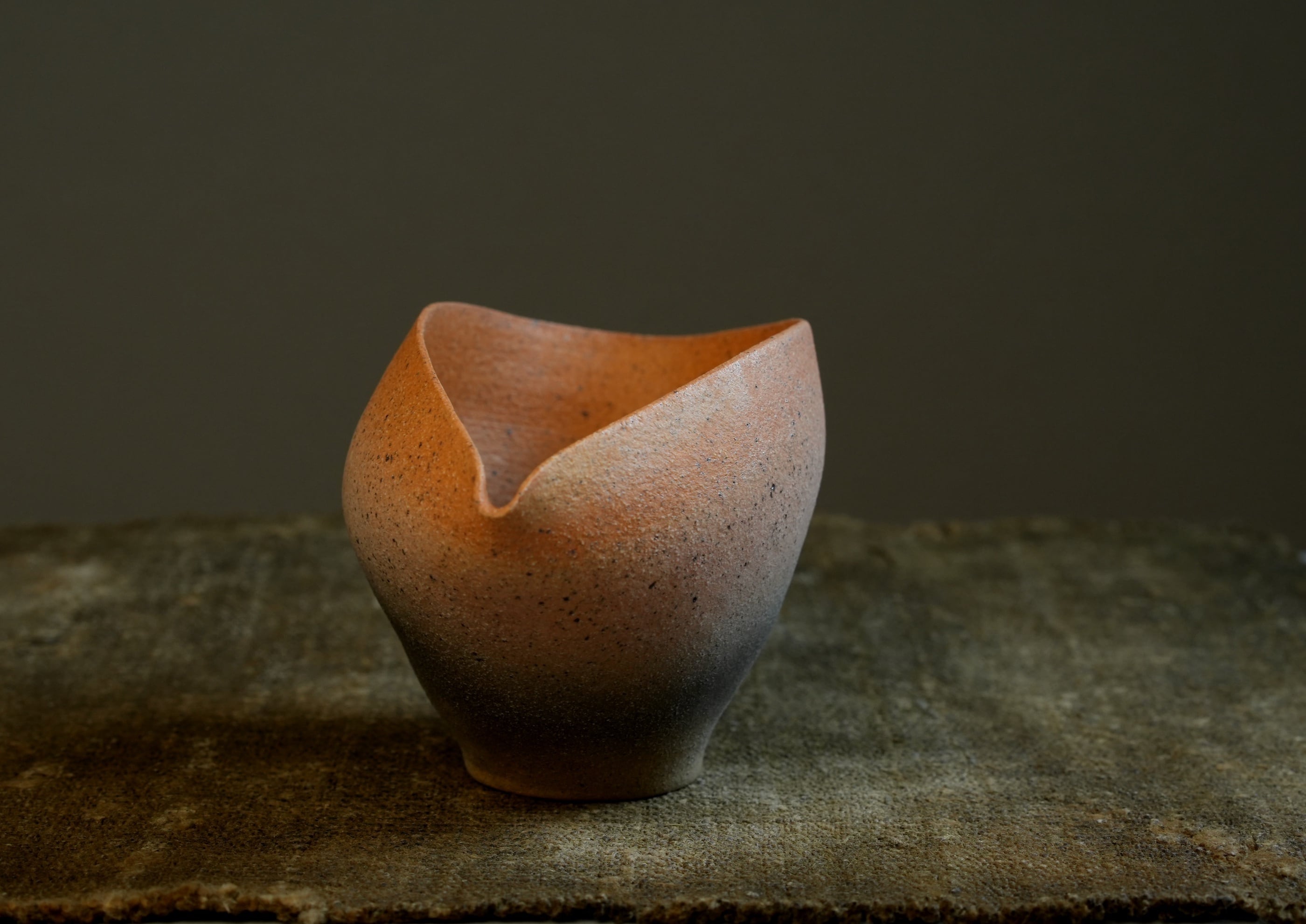 陶器 Kawase Shinobu 川瀬 忍, Celadon water jar 青磁水指, Late