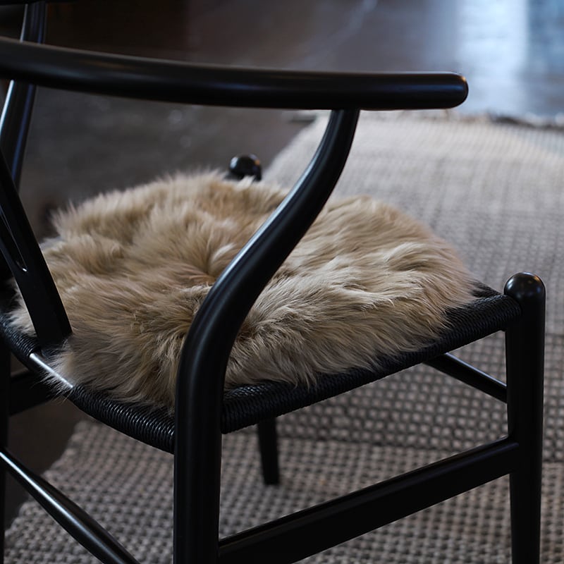 高級ブランド用の毛皮 ダブルフェイスのヤギ毛皮（シアリング）1枚革 x2枚 再入荷》シープスキン（羊の毛皮）［NATURES COLLECTION］ | REAL