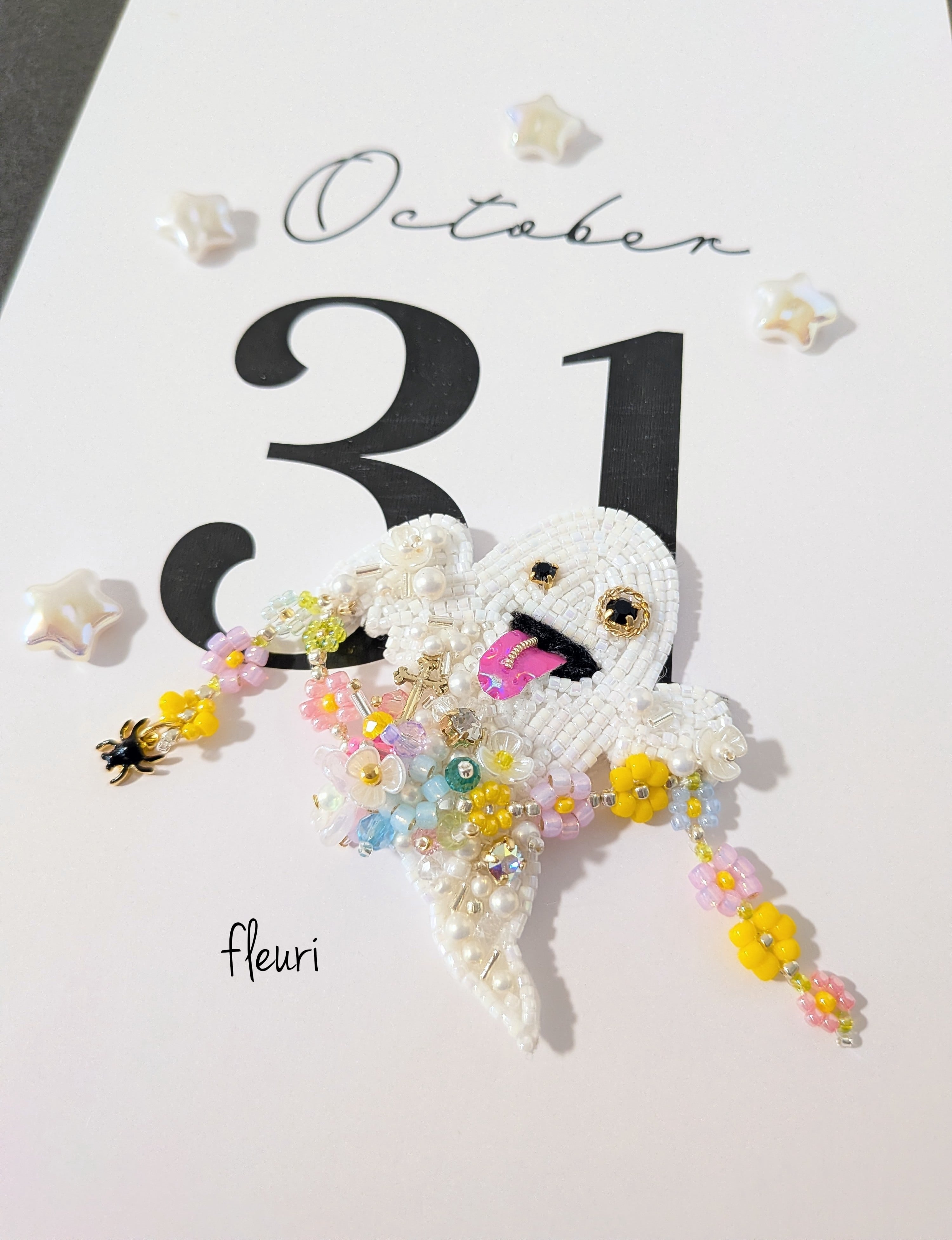 シロクマ かき氷 ブローチ | ビーズ刺繍アクセサリー fleuri
