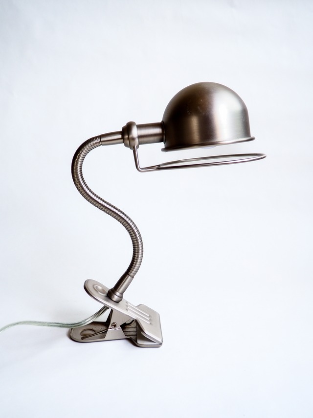 Steel clip-on extendable light