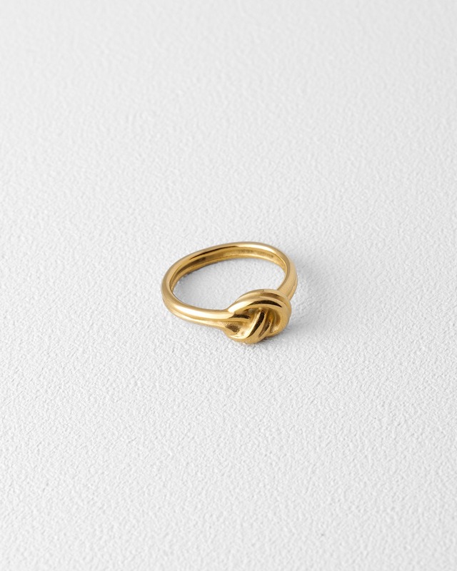 Double knot ring