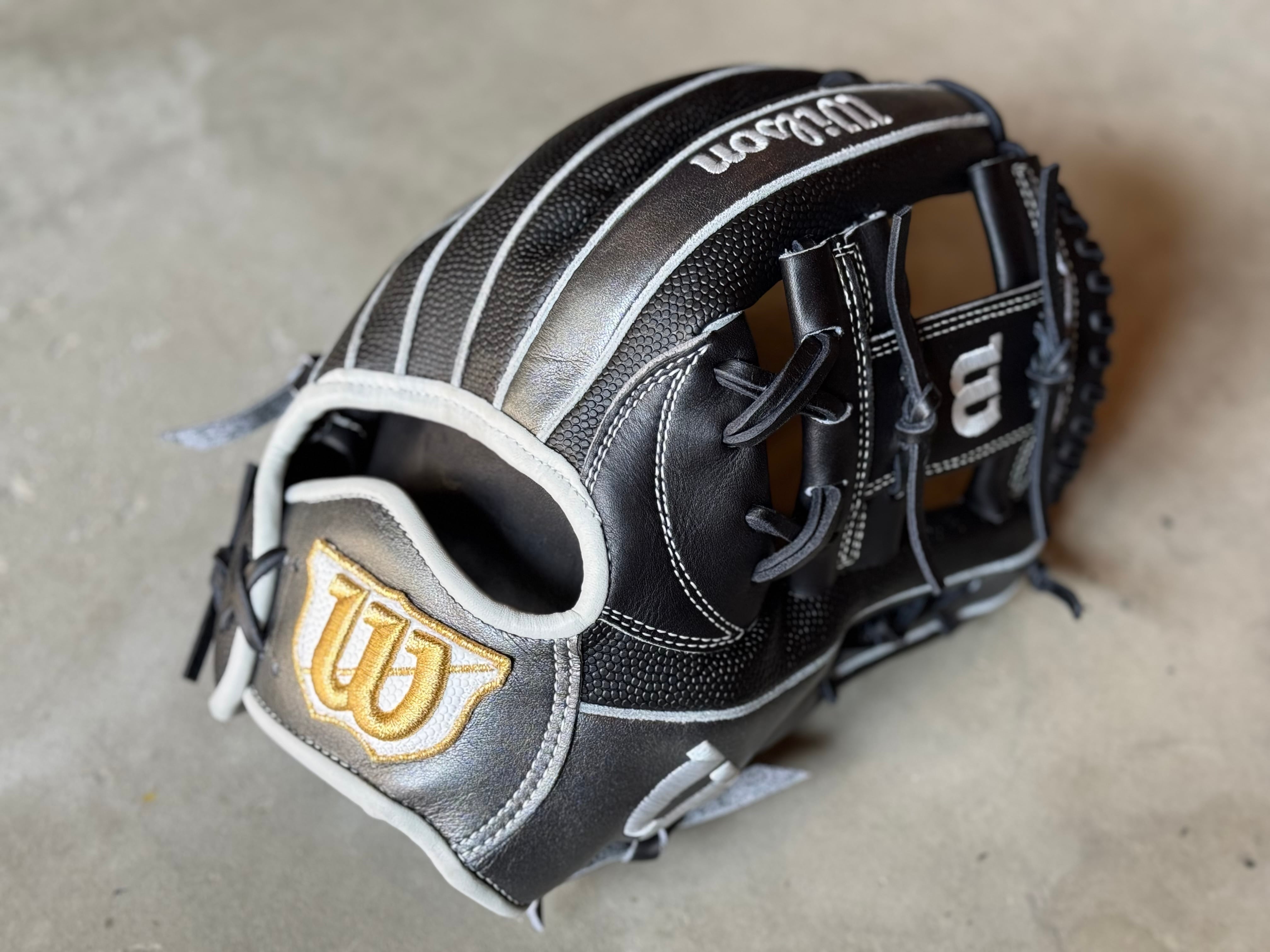 型付け済即戦力‼︎ 87スポーツ限定モデル【Wilson】軟式用グローブ  