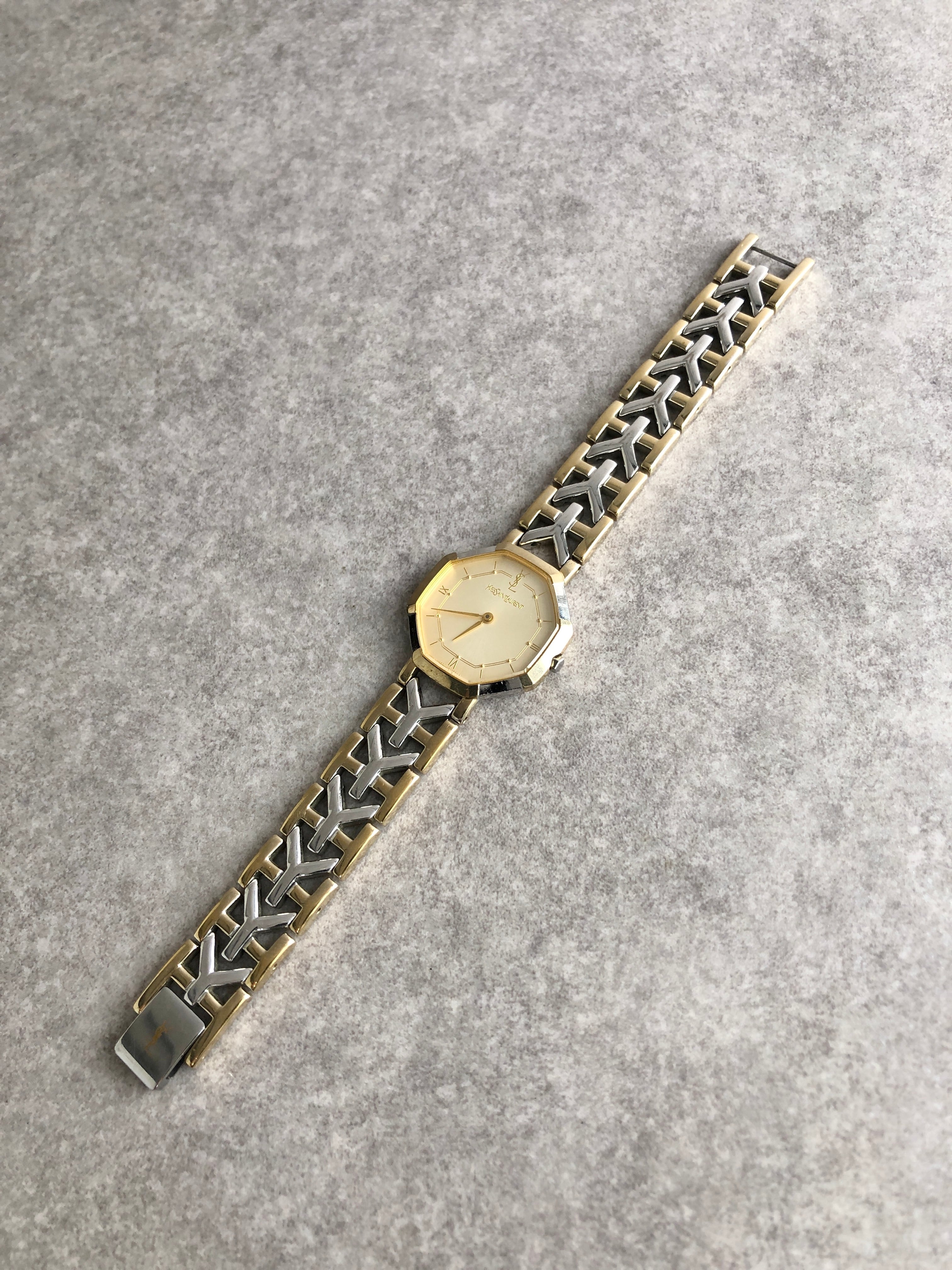 Yves Saint Laurent イヴ・サンローラン 腕時計 ゴールド YSL