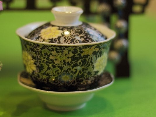 【蓋碗(黒花柄)】:シノワーズな蓋碗