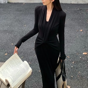 【2点セット】2色／ベアトップ＋ツイストVネックワンピ ・12892