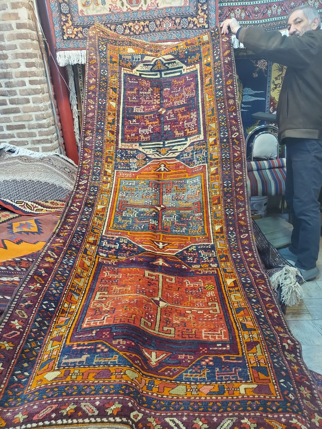 絨毯クエスト51【No.1】メシュキン産 (shasabad族) ※現在、こちらの商品はイランに置いてあります。ご希望の方は先ずは在庫のご確認をお願いします。