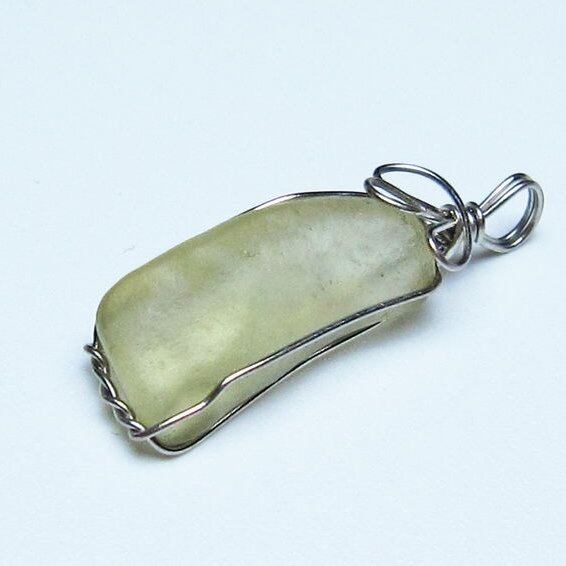 リビアングラス ペンダント 一点物 メール便可 112-13648