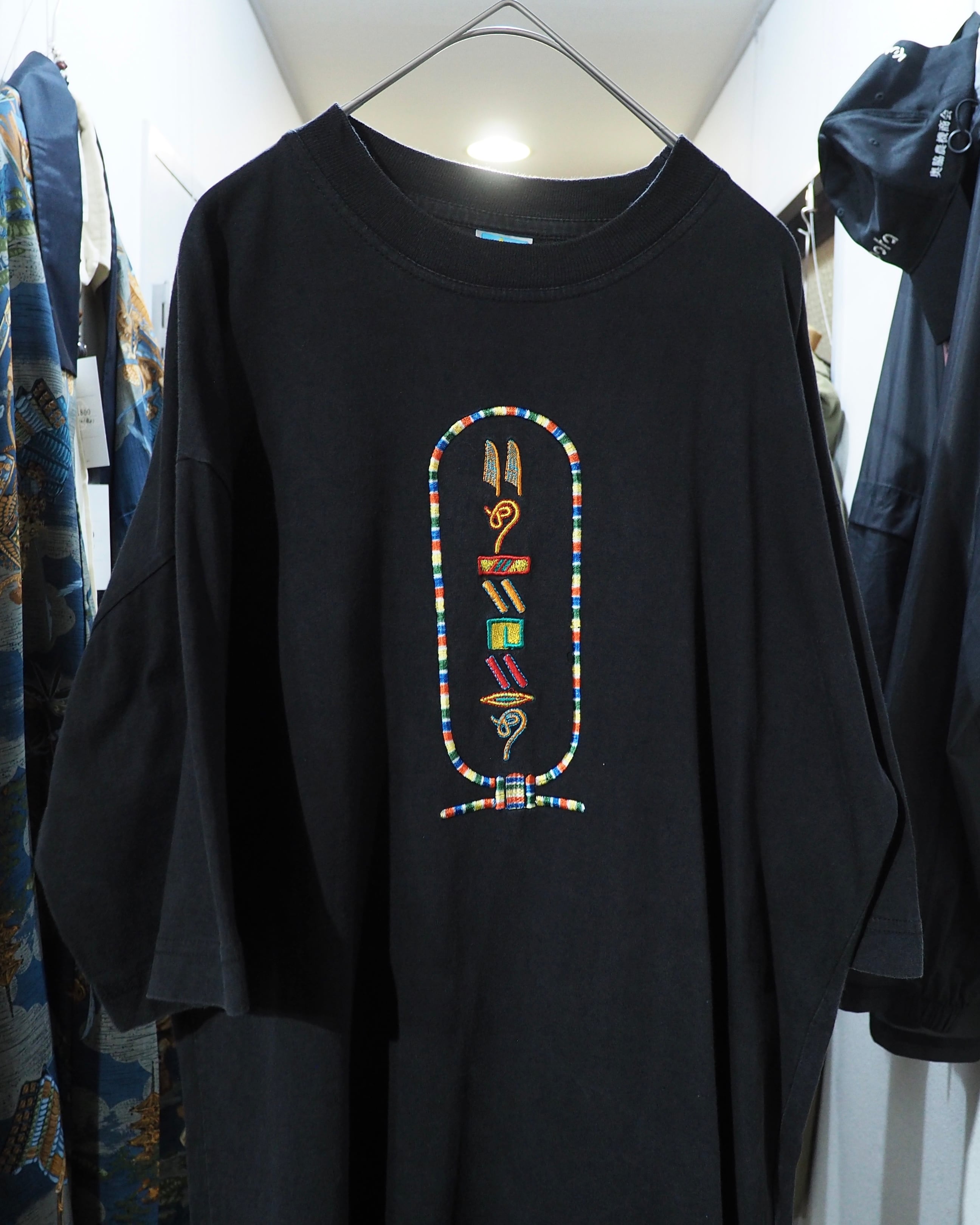 ” エジプト神聖文字 - EGYPTIAN HIEROGLYPHS ” Embroidery Black SS Tee