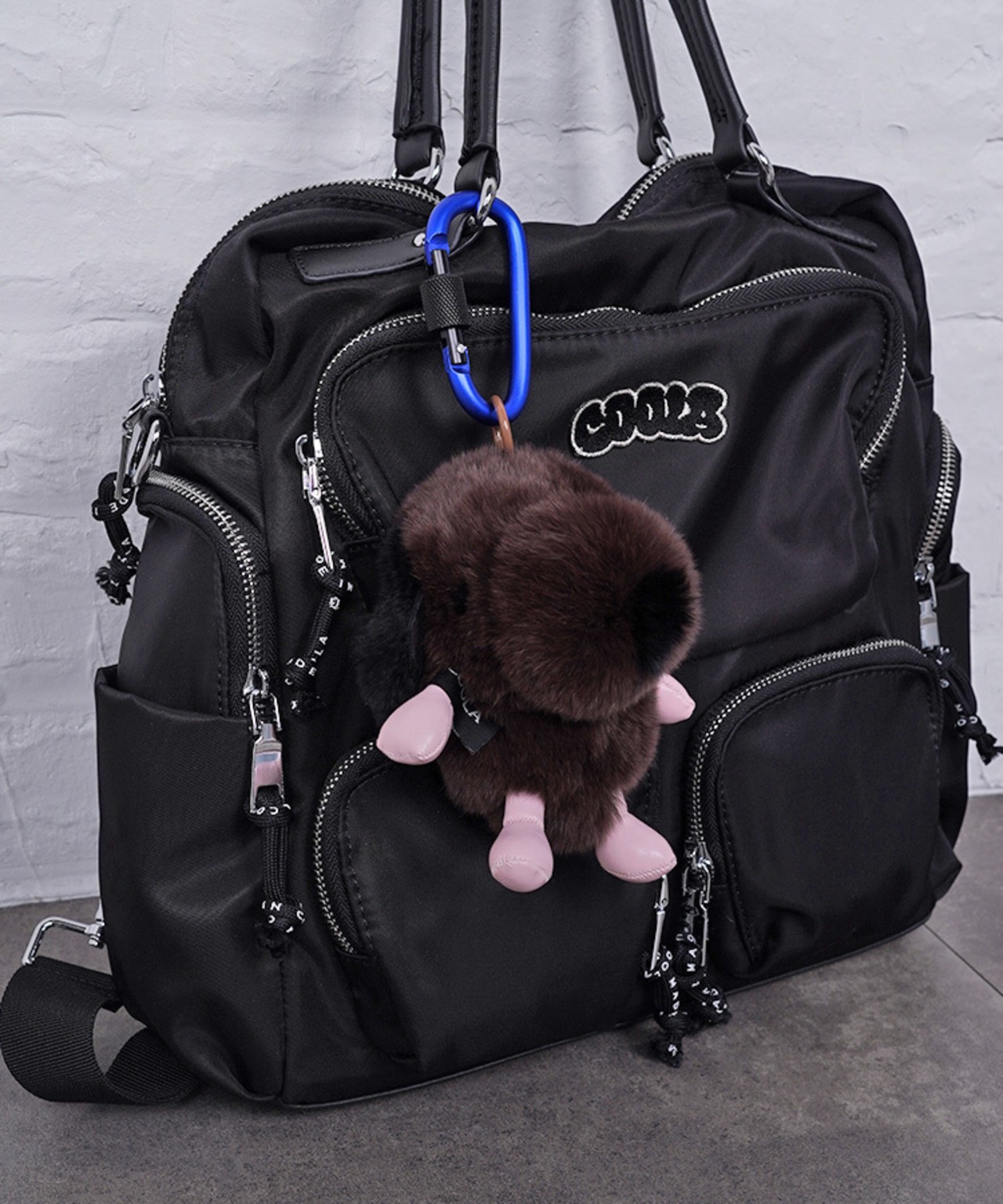 【直営限定ITEM】COOLAファーDOGGYバッグチャーム (BROWN) CQ-47526H